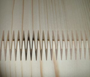 Ékcsapos-hossztoldással-előállított-CLT-alkotóelemek